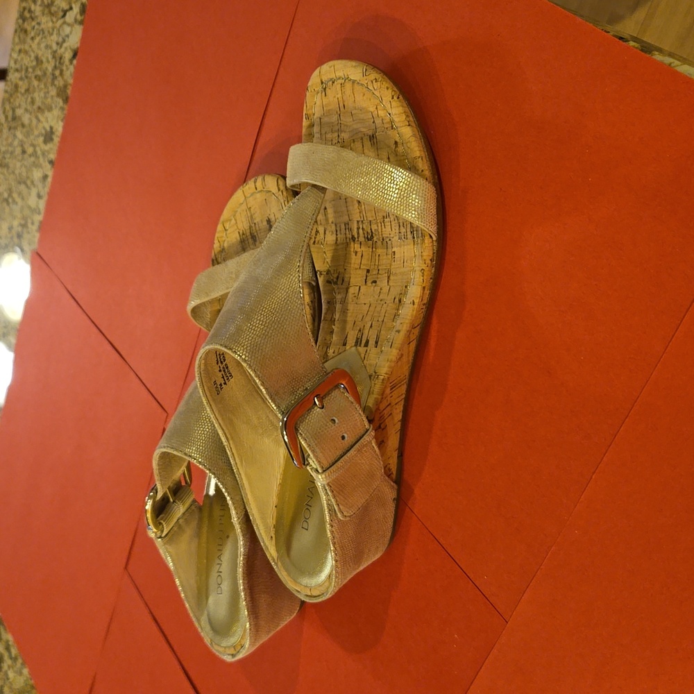Sandal